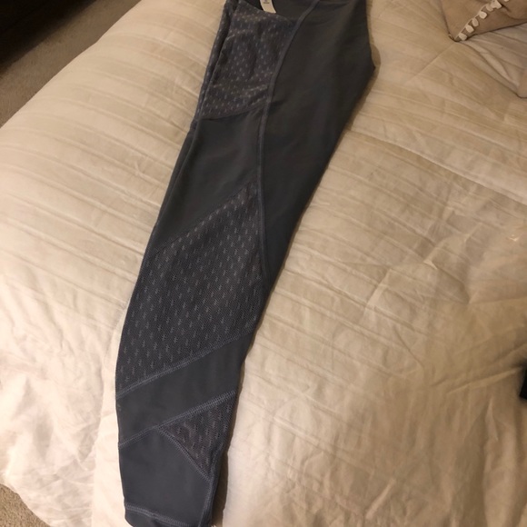 Victoria's Secret Pants - VS Knockout Tight, NWT, size XS